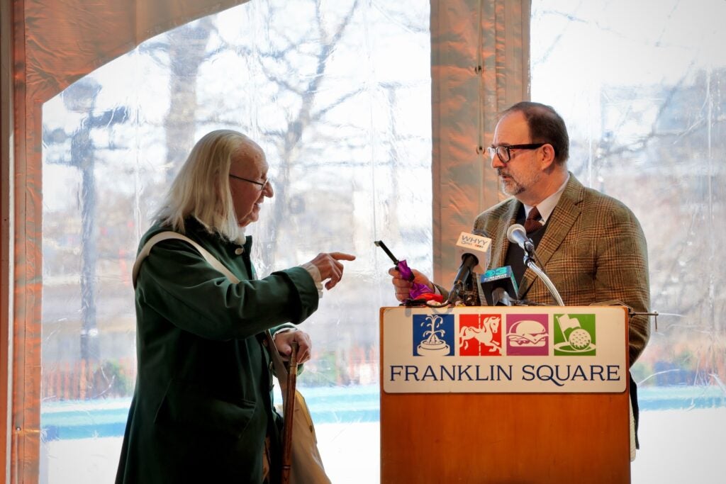 Shawn D. McCaney receives key from Ben Franklin actor