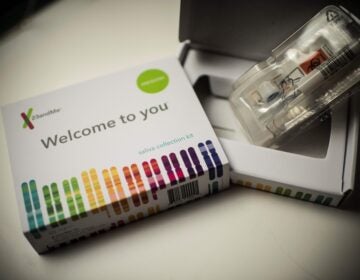 23andMe saliva collection kit