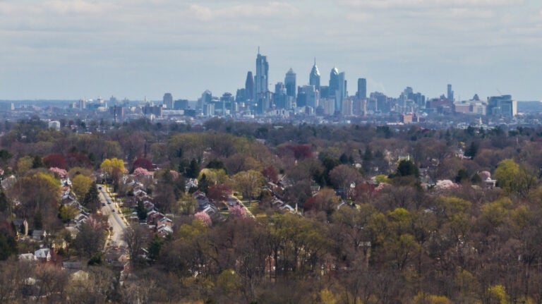 04 02 2025 k paynter delaware county aerial shots Overhead photo of a residential area, with the Philadelphia skyline in the background