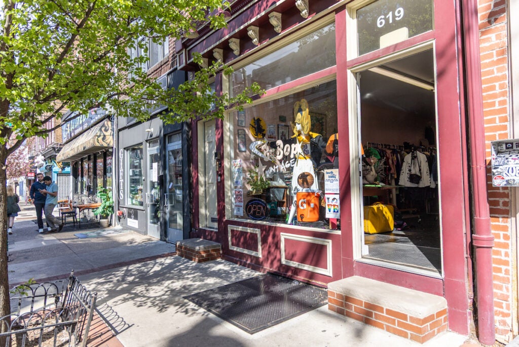 Front of B-Bop Vintage in Philadelphia’s Queen Village