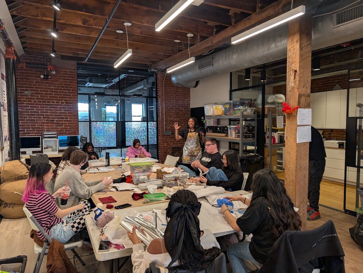 Muralist Kelley Prevard introduces herself to the Mural Arts advanced class