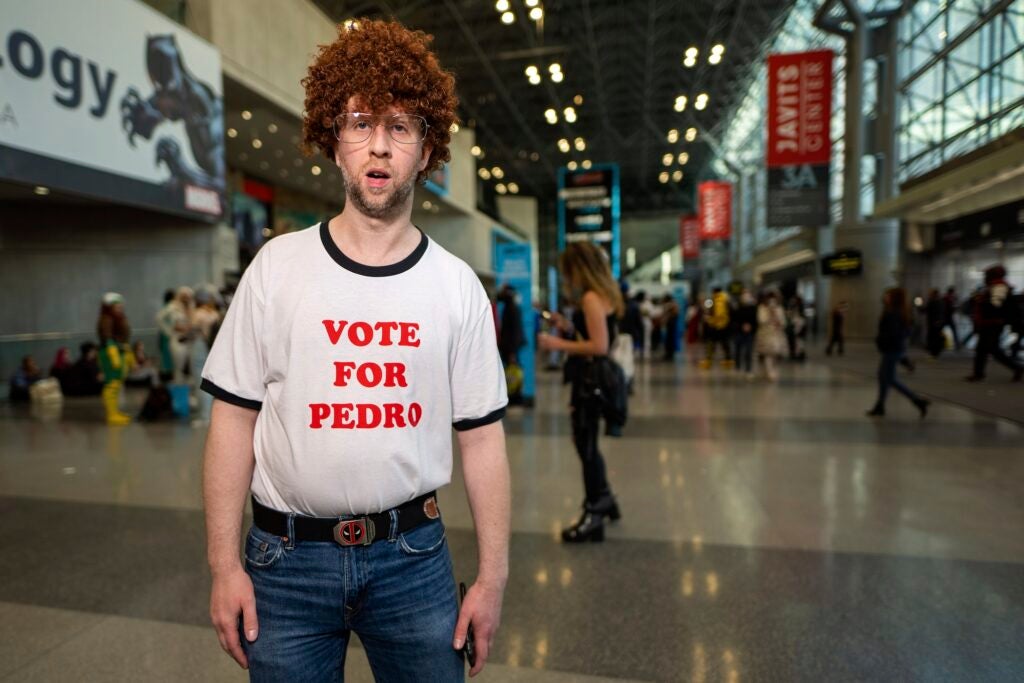 A man dressed like the main character from Napoleon Dynamite