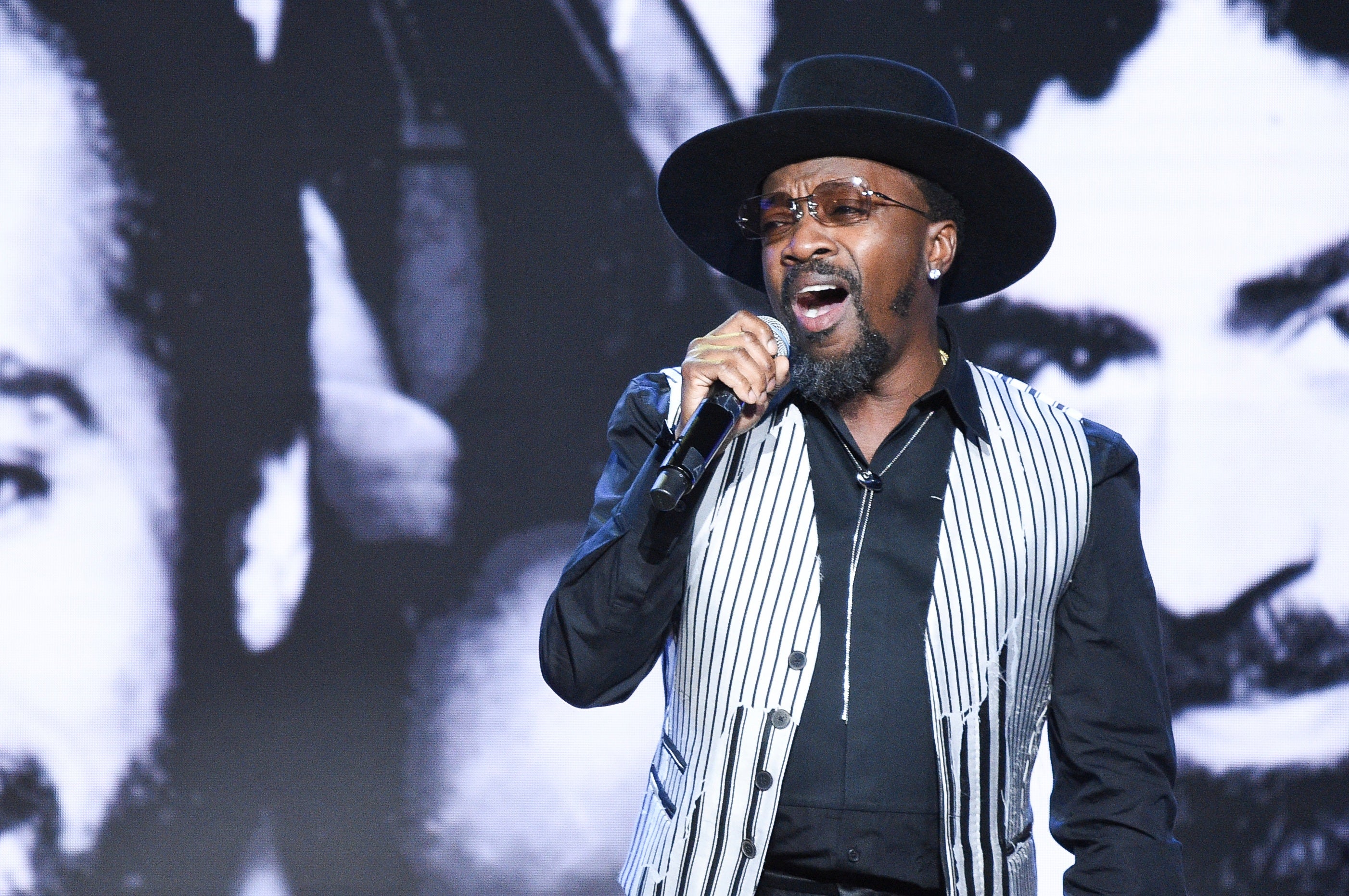 Anthony Hamilton singing
