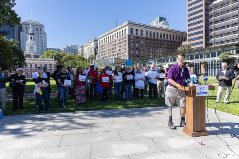 Dr. Kurt Weiss speaks at Independence Hall about funding cancer research