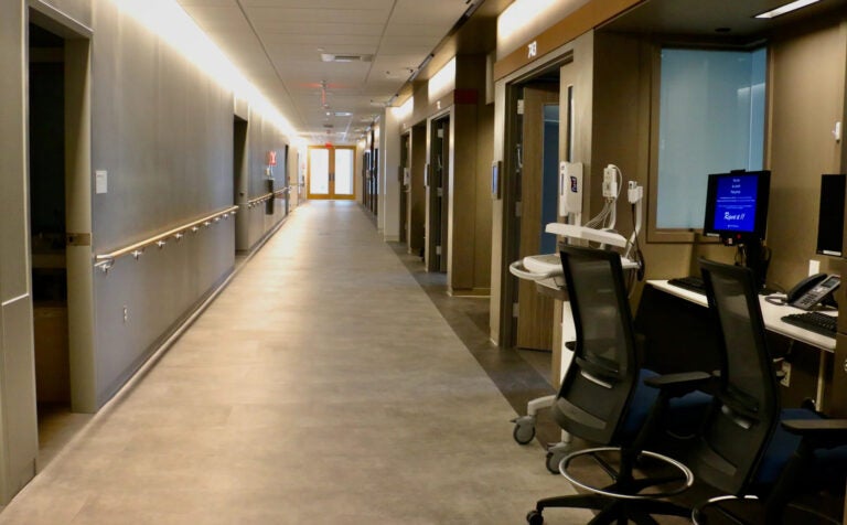 2021-10-29-e-lee-philadelphia-philadelphia-upenn-medicine-corridor-file An empty hallway at the Hospital of the University of Pennsylvania