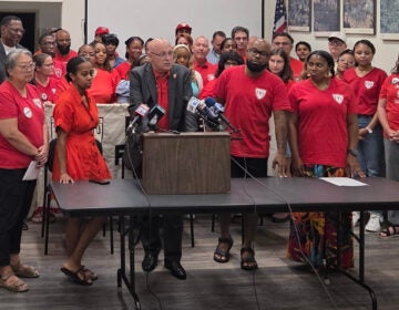 Arthur Steinberg speaking with Philadelphia Federation of Teachers members behind him