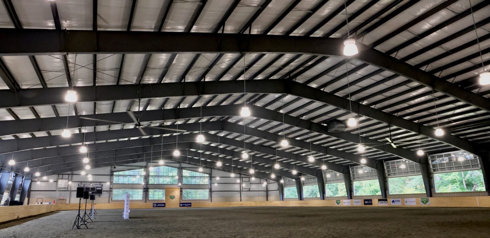 2025 09 24-e lee-philadelphia fairmount park chamounix stables-new arena Inside the arena