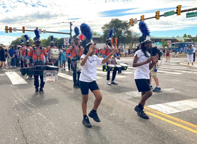 south-philadelphia-labor-day-festival-2025-5-new A drumline marches through South Philadelphia