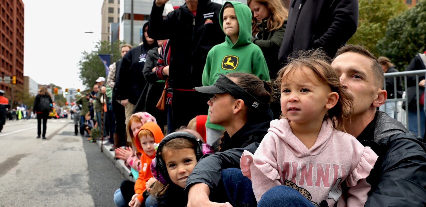 2025 10 13-e lee-philadelphia-navy marines 250th parade spectators children Spectators line Market Street to watch the Navy and Marine Corps 250th parade