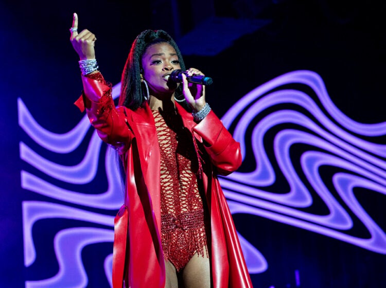 Ari Lennox performs at the Essence Festival