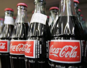 AP325080126540 (2) Coca-Cola introduces a cane sugar version of its classic soda after a push from President Trump, part of the “Make America Healthy Again” initiative. But debates on sugar in Coke is decades old. (AP Photo/Ric Feld, File)