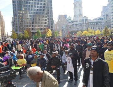 million-man-march-philadelphia-2025-10-26-4 a crowd of Philadelphians in LOVE Park