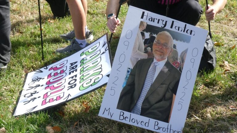 philadelphia-bike-safety-rally-2025-10-19-2 a tribute sign to Harry Fenton