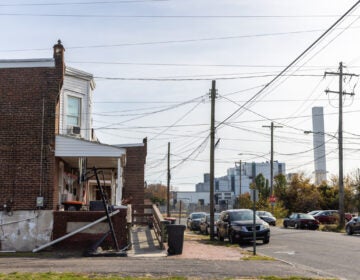 Homes near the trash incinerator in Chester, Pa. (Kimberly Paynter/WHYY) Homes in Chester