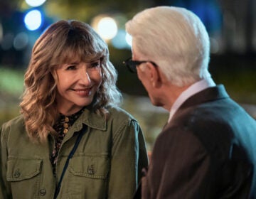 Ted Danson and Mary Steenburgen in A Man on the Inside