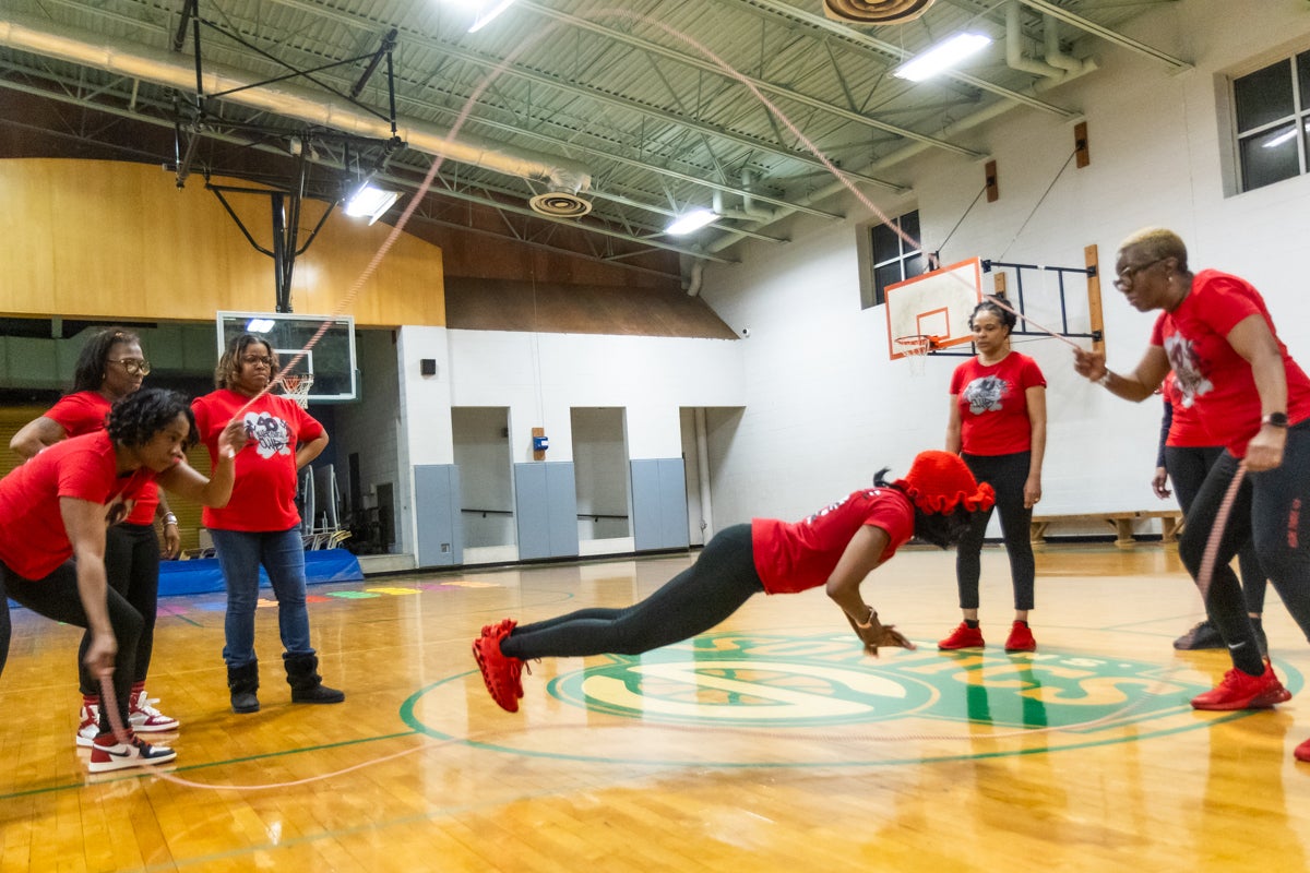Members of Philadelphia Double Dutch club in practice