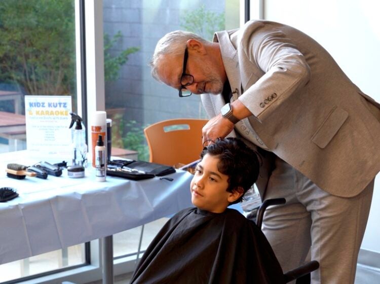 Richard Cornish cutting hair