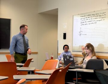 Matt Kinservik, profesor de inglés de la Universidad de Delaware