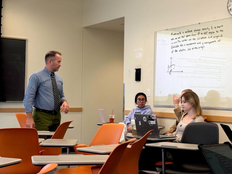 Matt Kinservik, profesor de inglés de la Universidad de Delaware