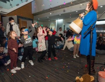 Kids dance to musical performances at The Weitzman