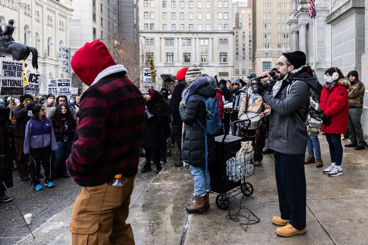 Sam Diaz gives a speech to protesters