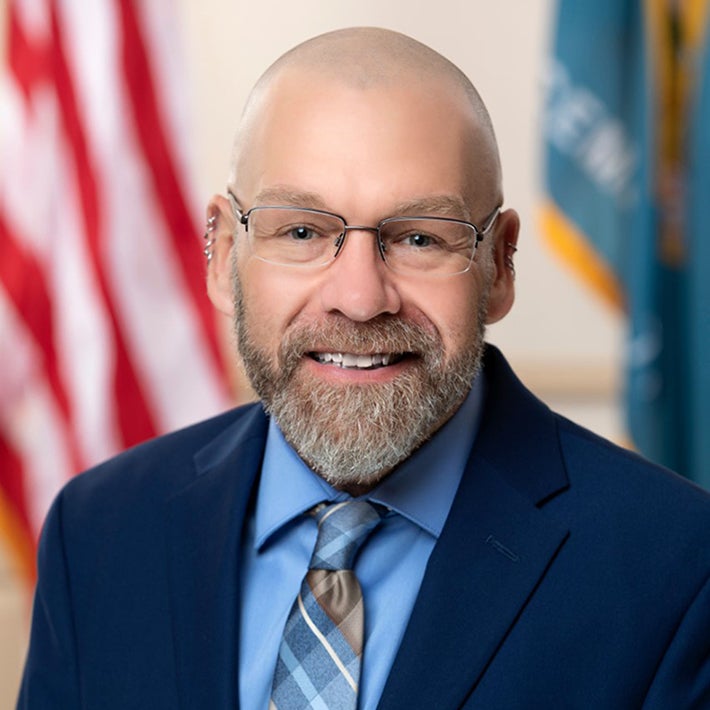 El representante estatal Eric Morrison