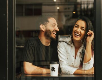 pexels-luiz-woellner-fotografia-557028708-16756653 A happy couple laughing together. (Luiz Woellner Fotografia/Pexels)