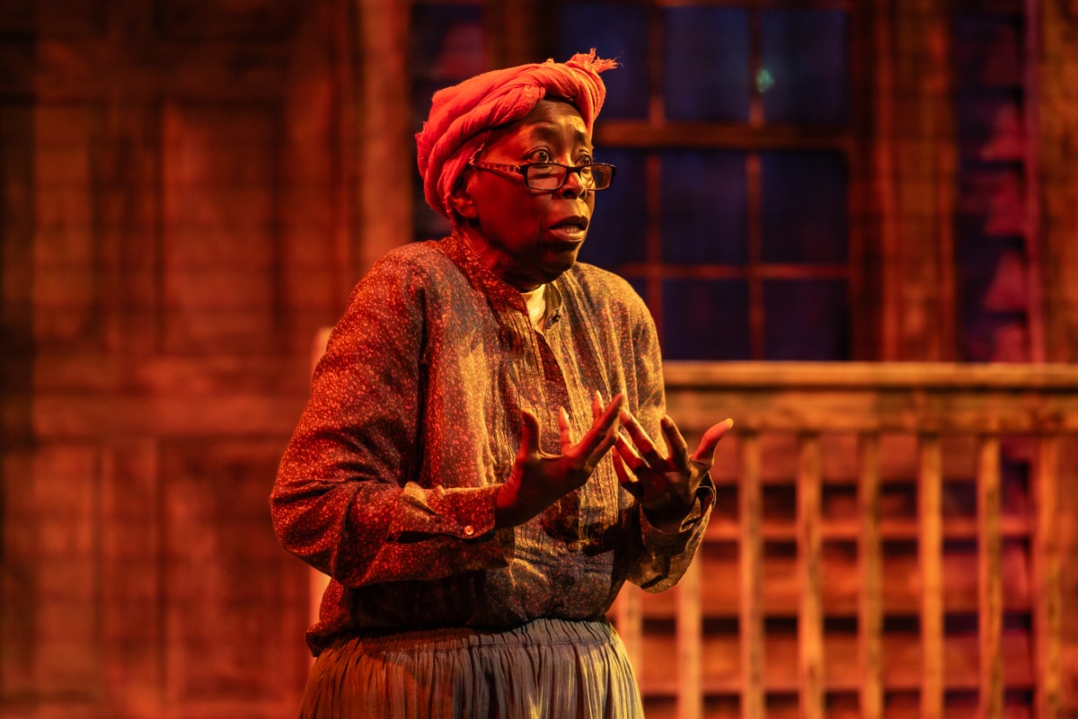 Lenny Daniels portraying her character Big Mom