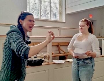 2026 02 19-p crimmins-johanna dunphy susanna cooke-philadelphia free quaker meetinghouse-historic philadelphia actor training Johanna Dunphy (left) speaking to Kaitlin Healy (right) and others