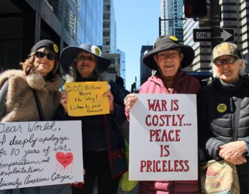 iran-war-protest-2 Iran protesters hold up signs in Philadelphia