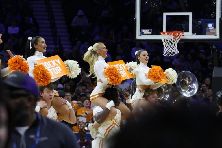 Tennessee cheerleaders
