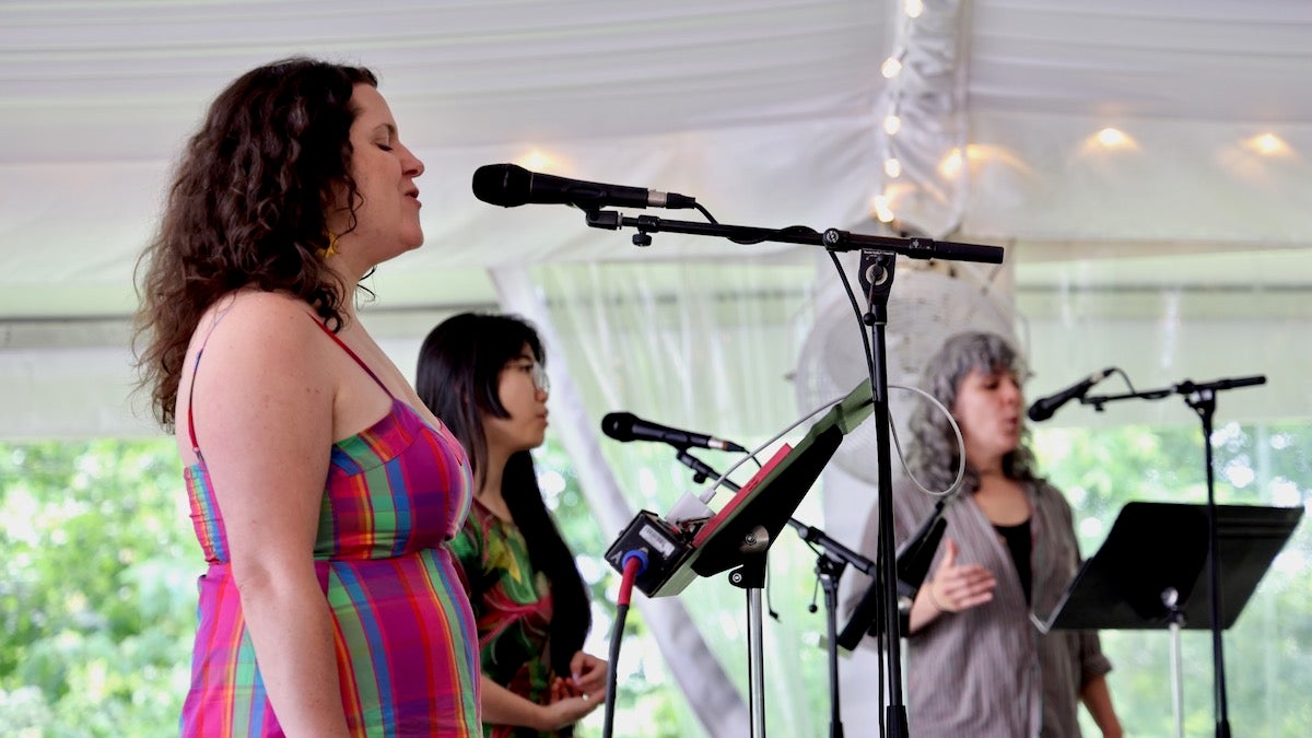 Roomful of Teeth rehearse at Bartram's Garden