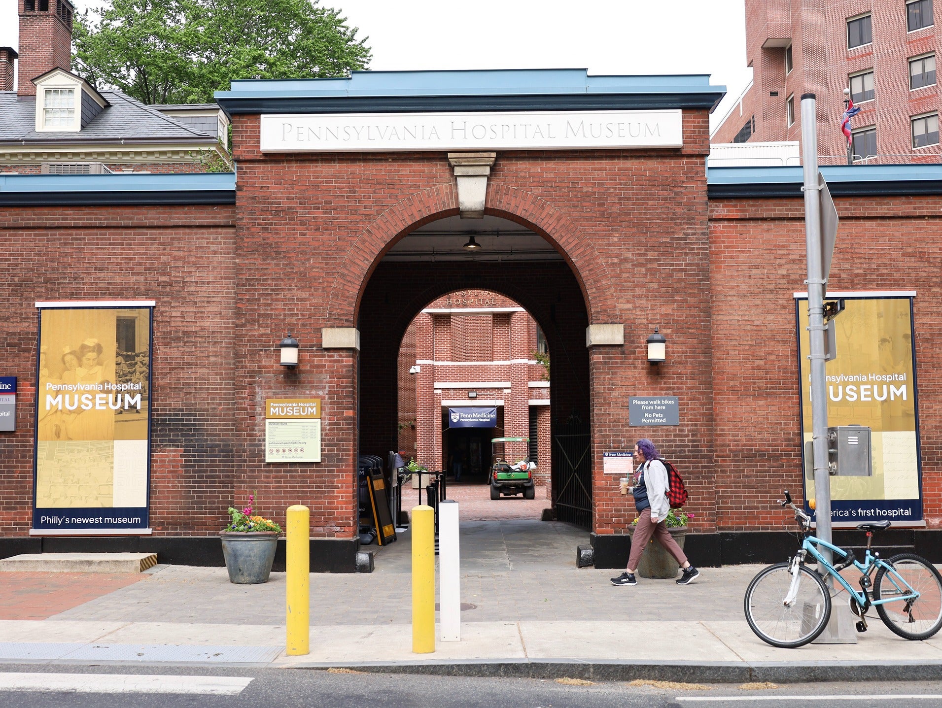 outside the Pennsylvania Hospital Museum