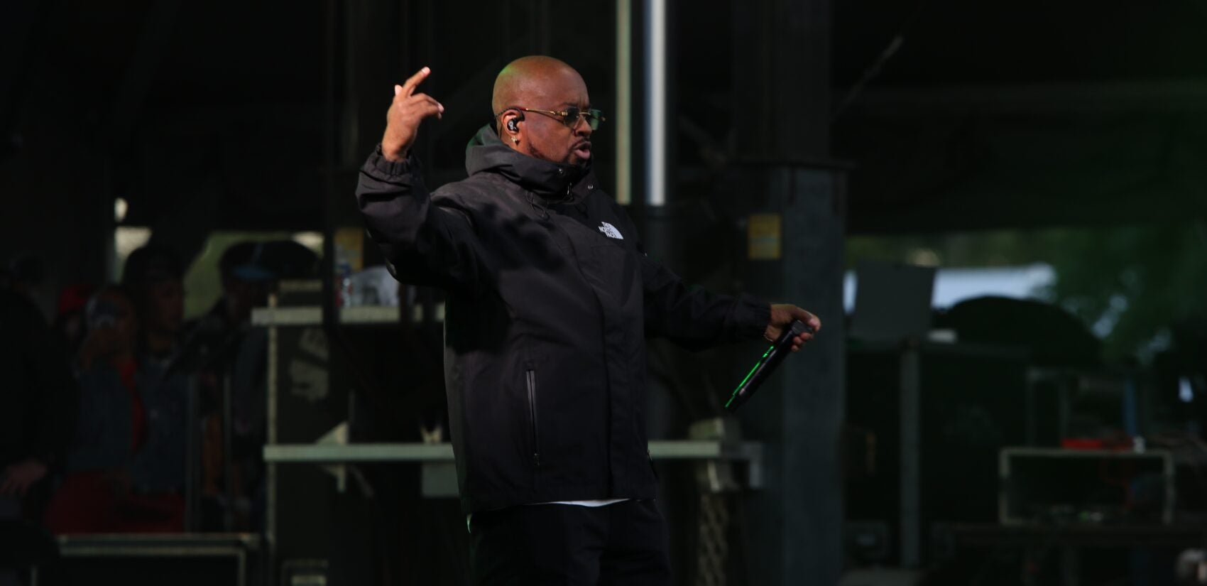 Jermaine Dupri performing