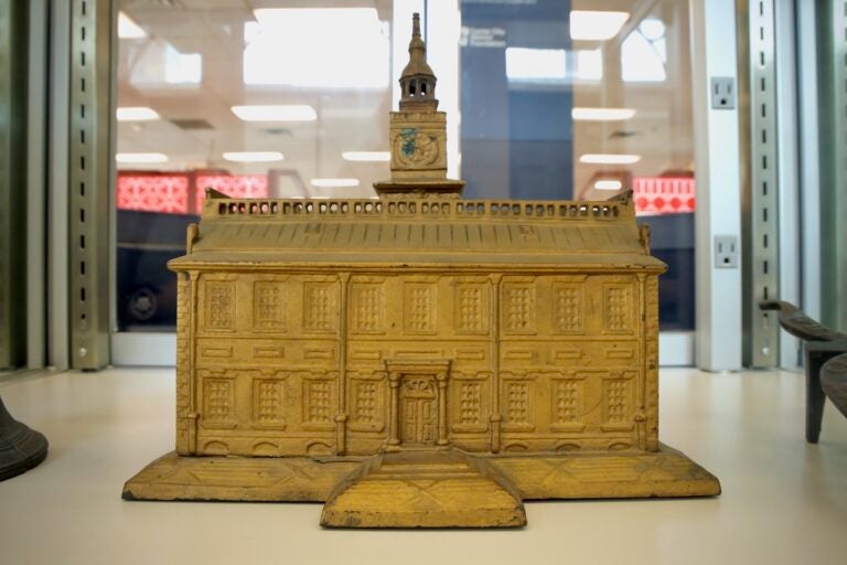 Independence Hall shaped coin bank