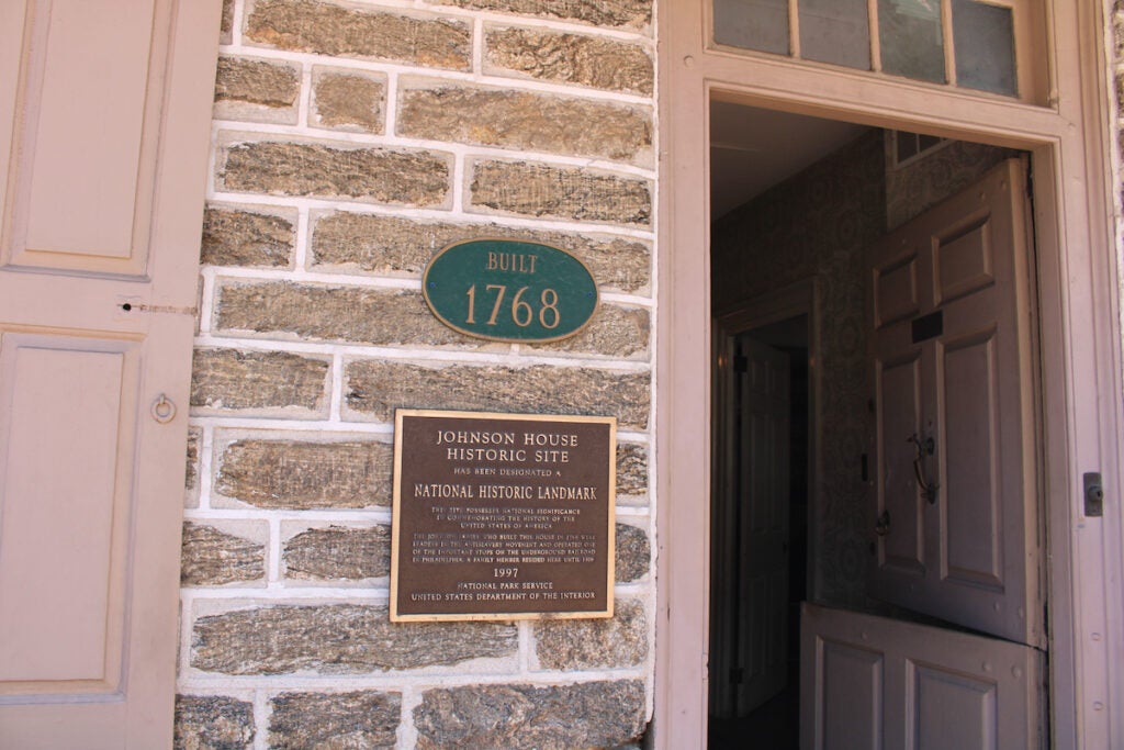 Plaque on the entrance of Johnson House