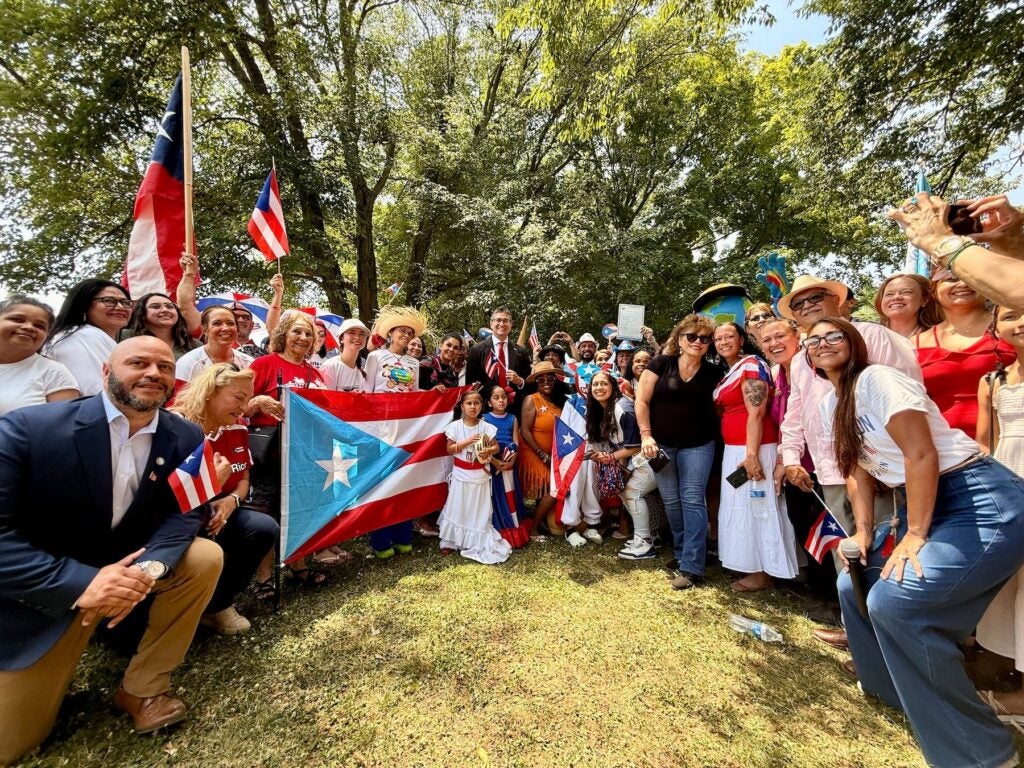 Puertorriqueños y latinos de todo el estado se congregaron en el Legislative Hall