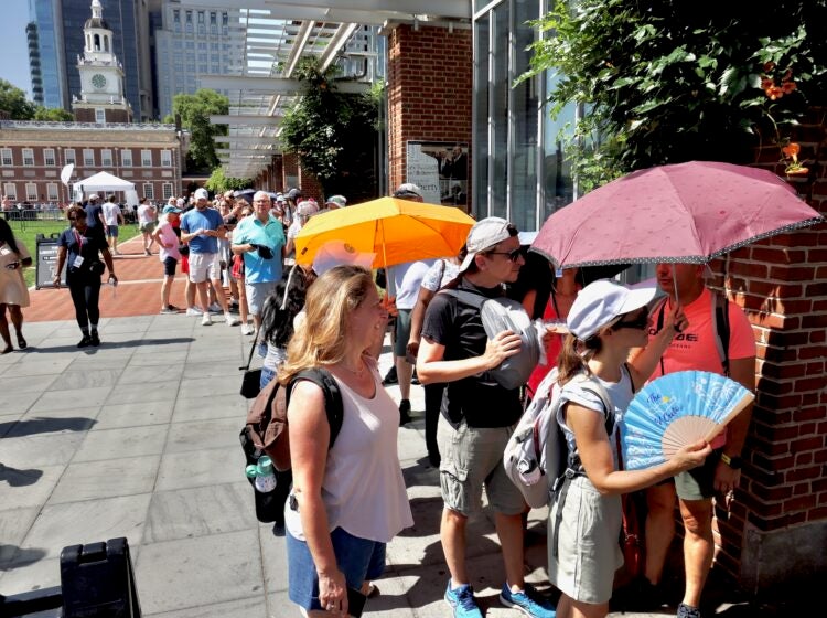 2026 07 02-e lee-philadelphia independence mall-liberty bell lin Visitors wait in line on Independence Mall to see the Liberty Bell on Thursday, July 2, 2026.