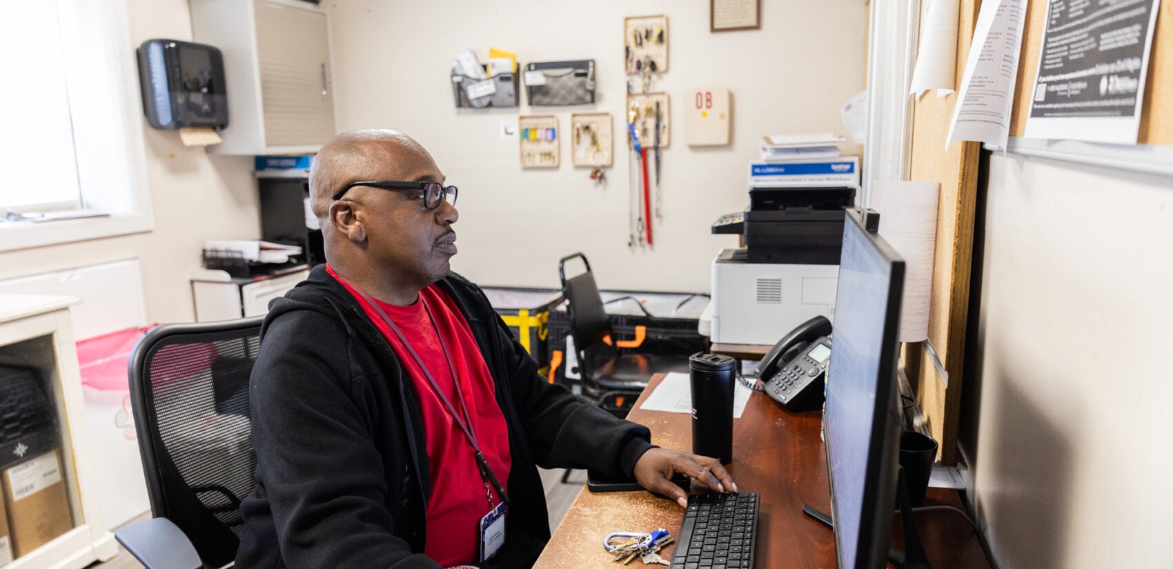 DeShawn Spears working on a computer