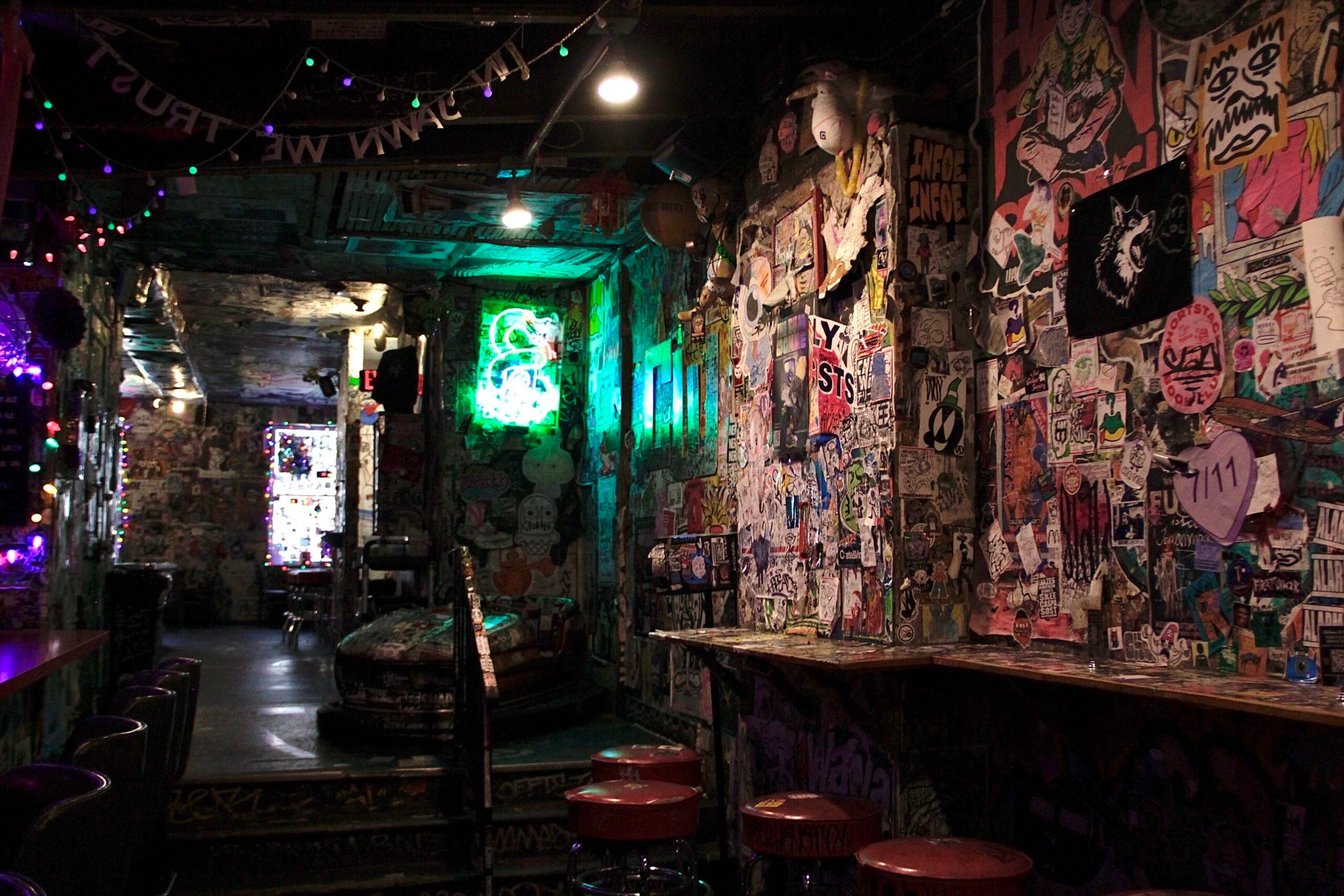 inside the Tattooed Mom bar