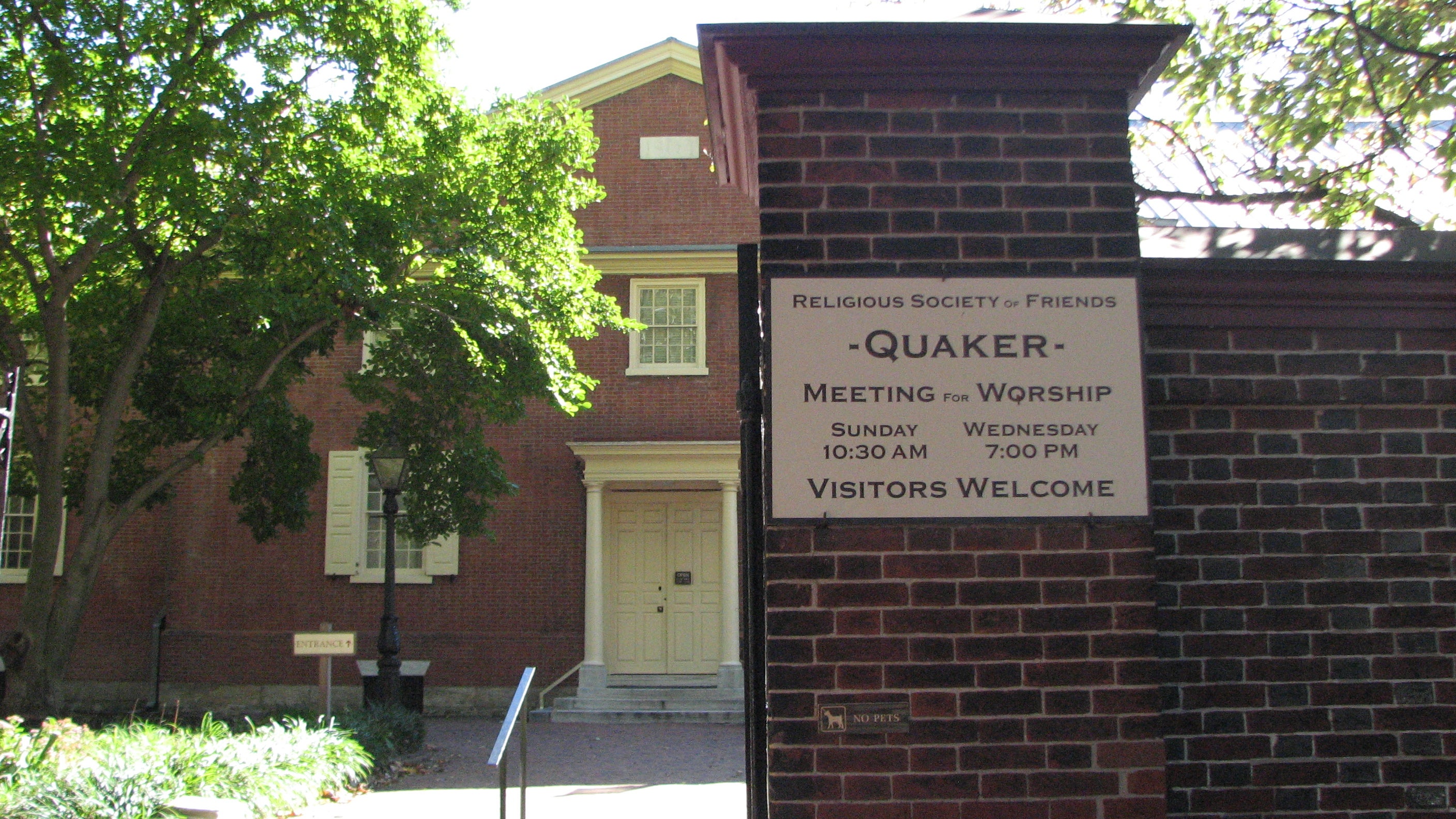 The entrance to the Arch Street Meeting House, 330 Arch St.