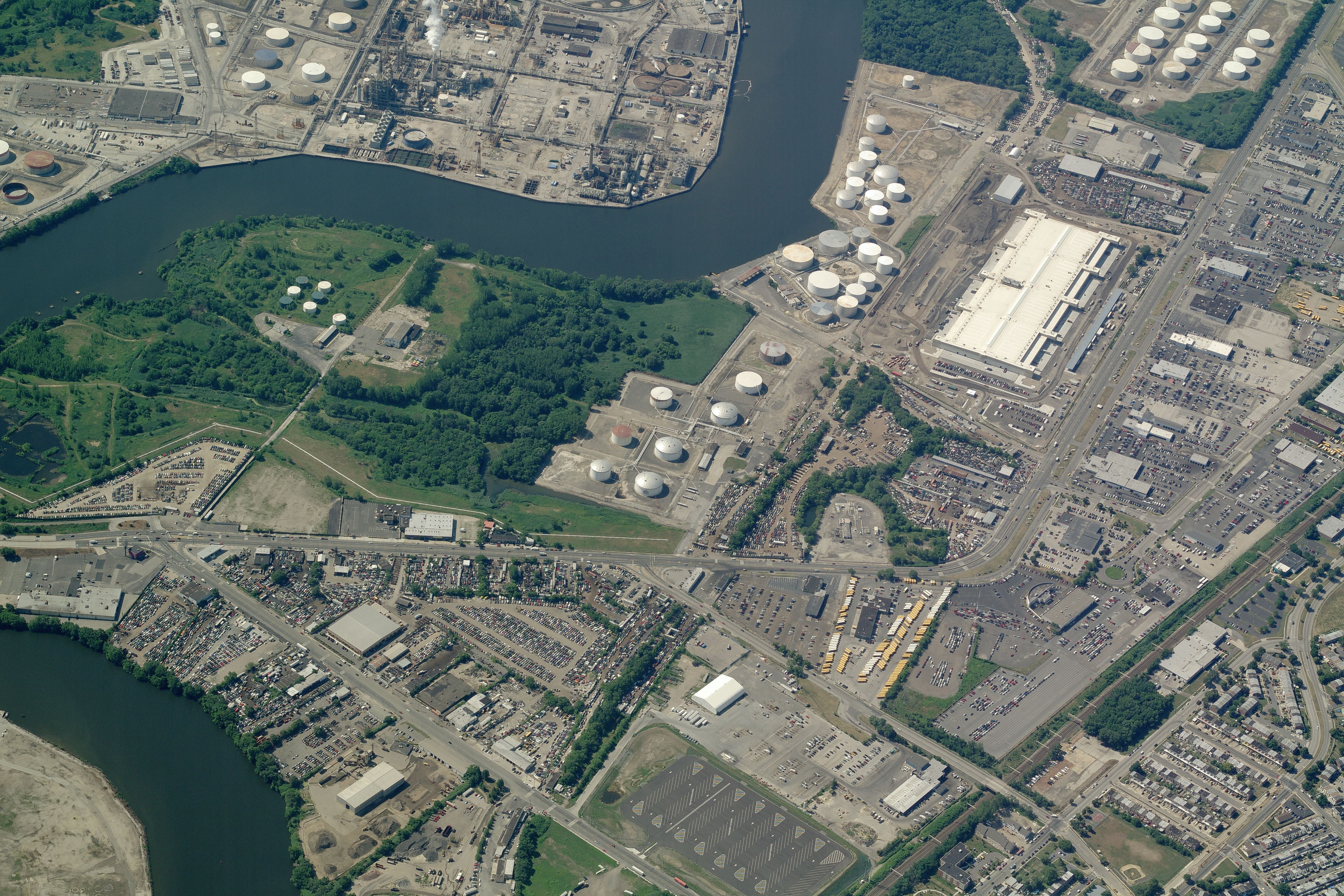 Oblique view at the Philadelphia Auto Mall, looking south