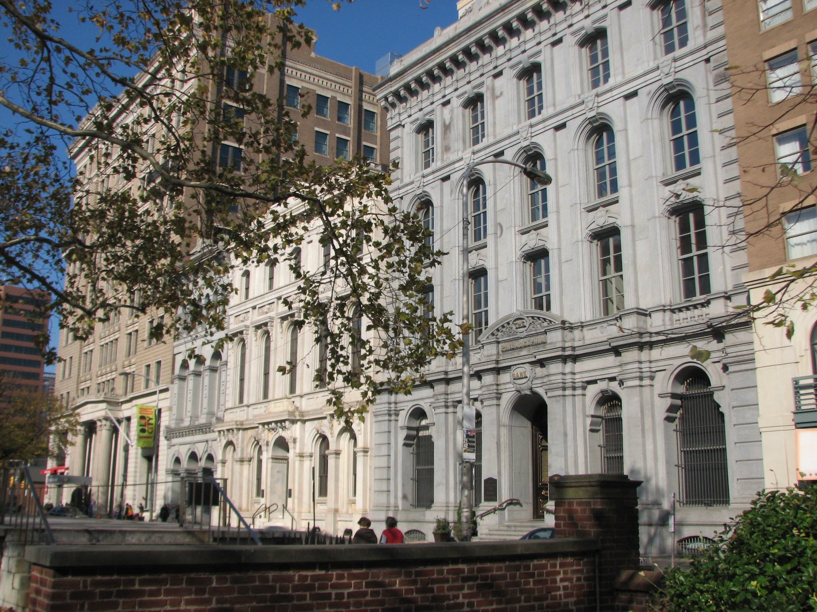 The buildings along the 400 block of Chestnut Street made up a 19th century Bank Row.