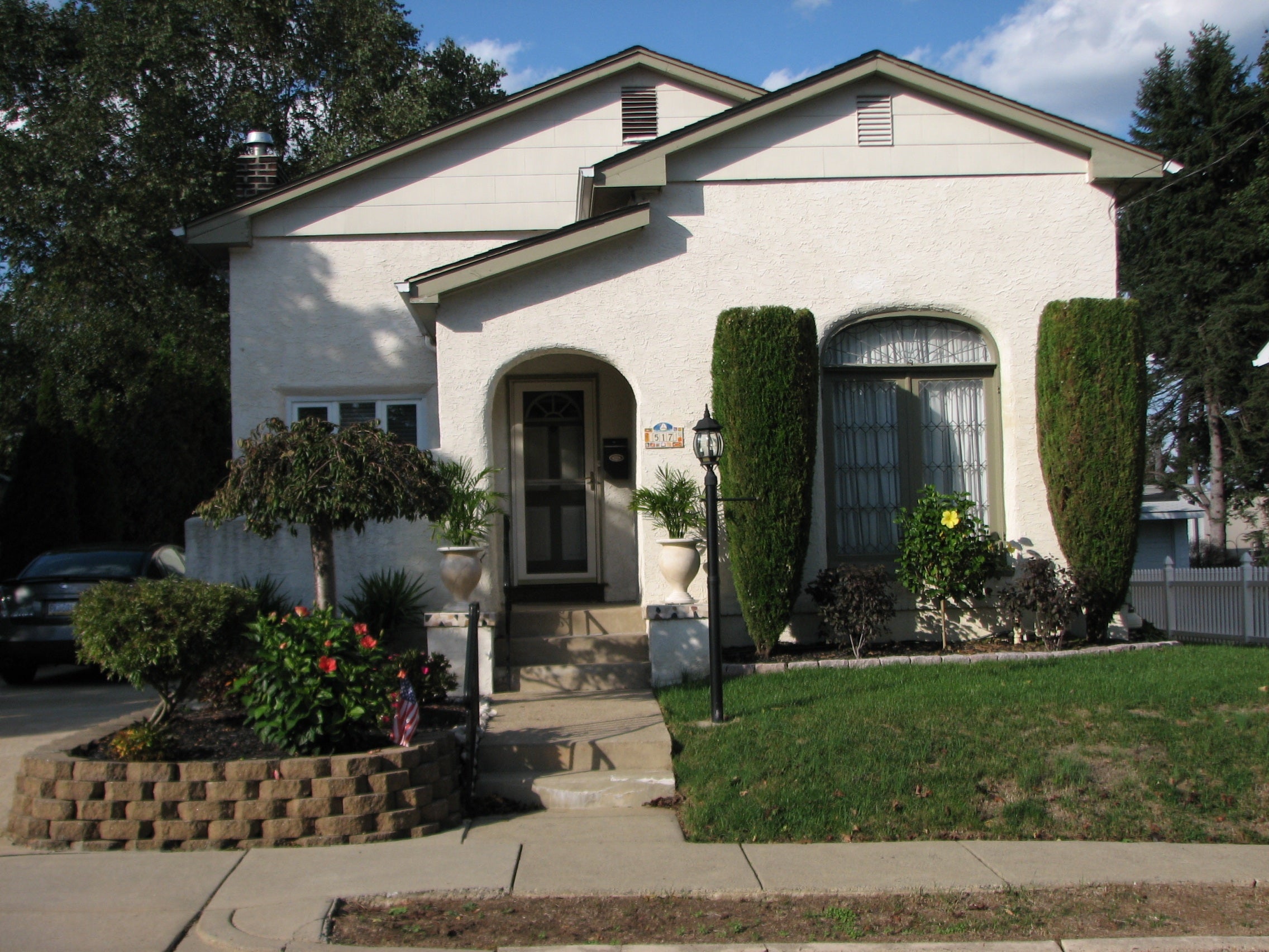 Some homeowners have landscaped with plants that fit Gustav Weber's vision and the local climate.