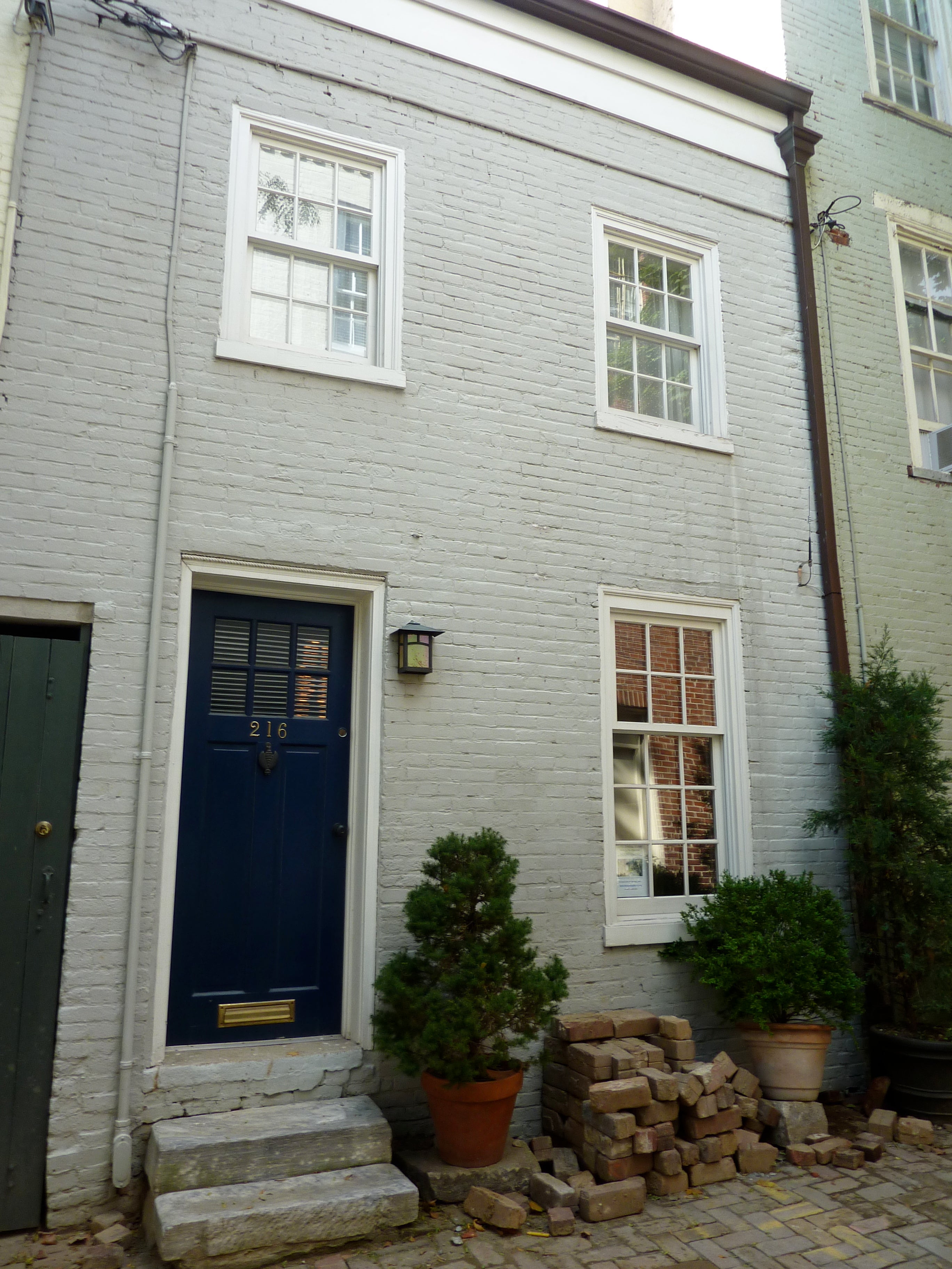 Painted facade at 216 S. Jessup St.