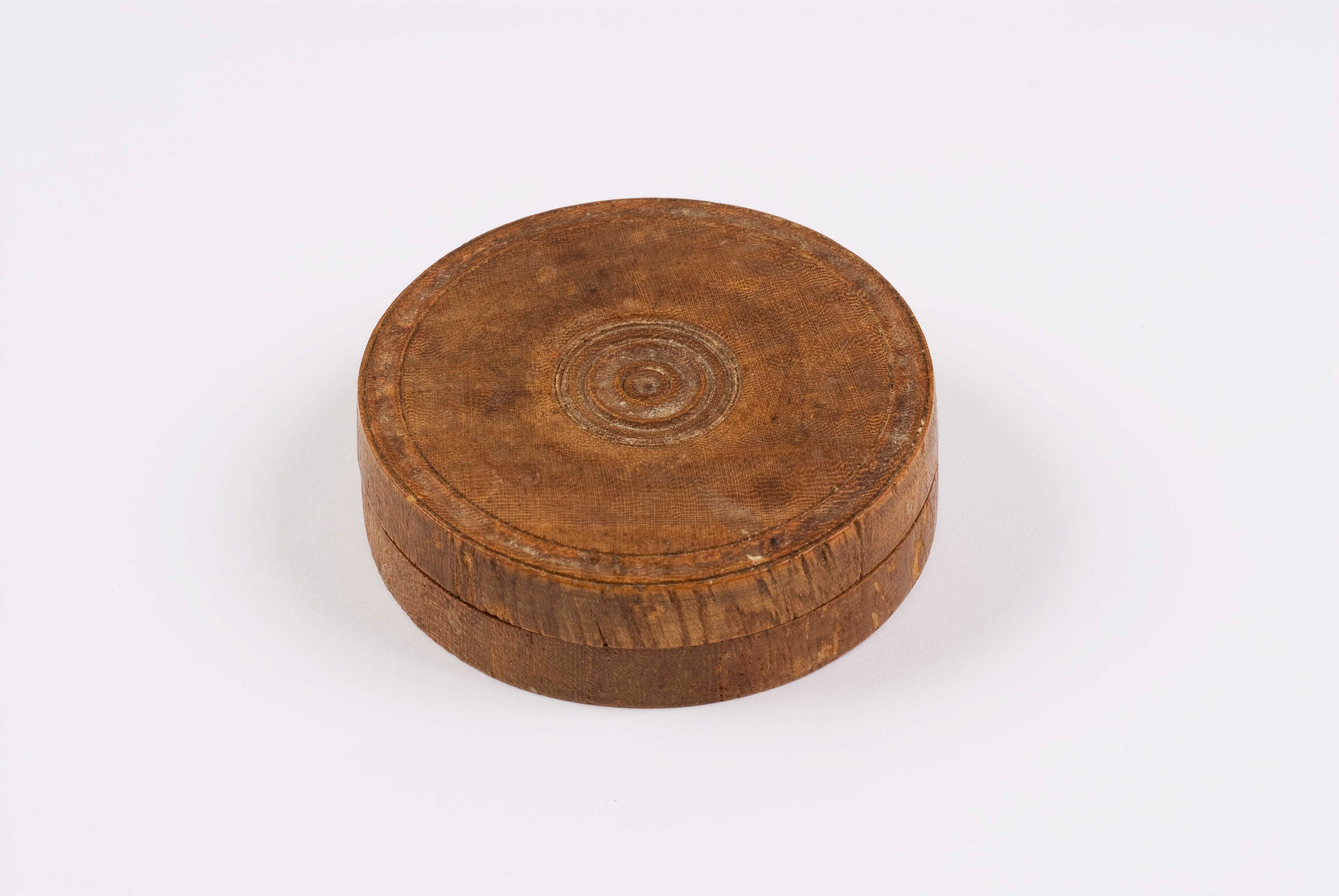 Box made from the wood of the Great Elm, witness to the Treaty of Friendship between Tamenend and Penn
