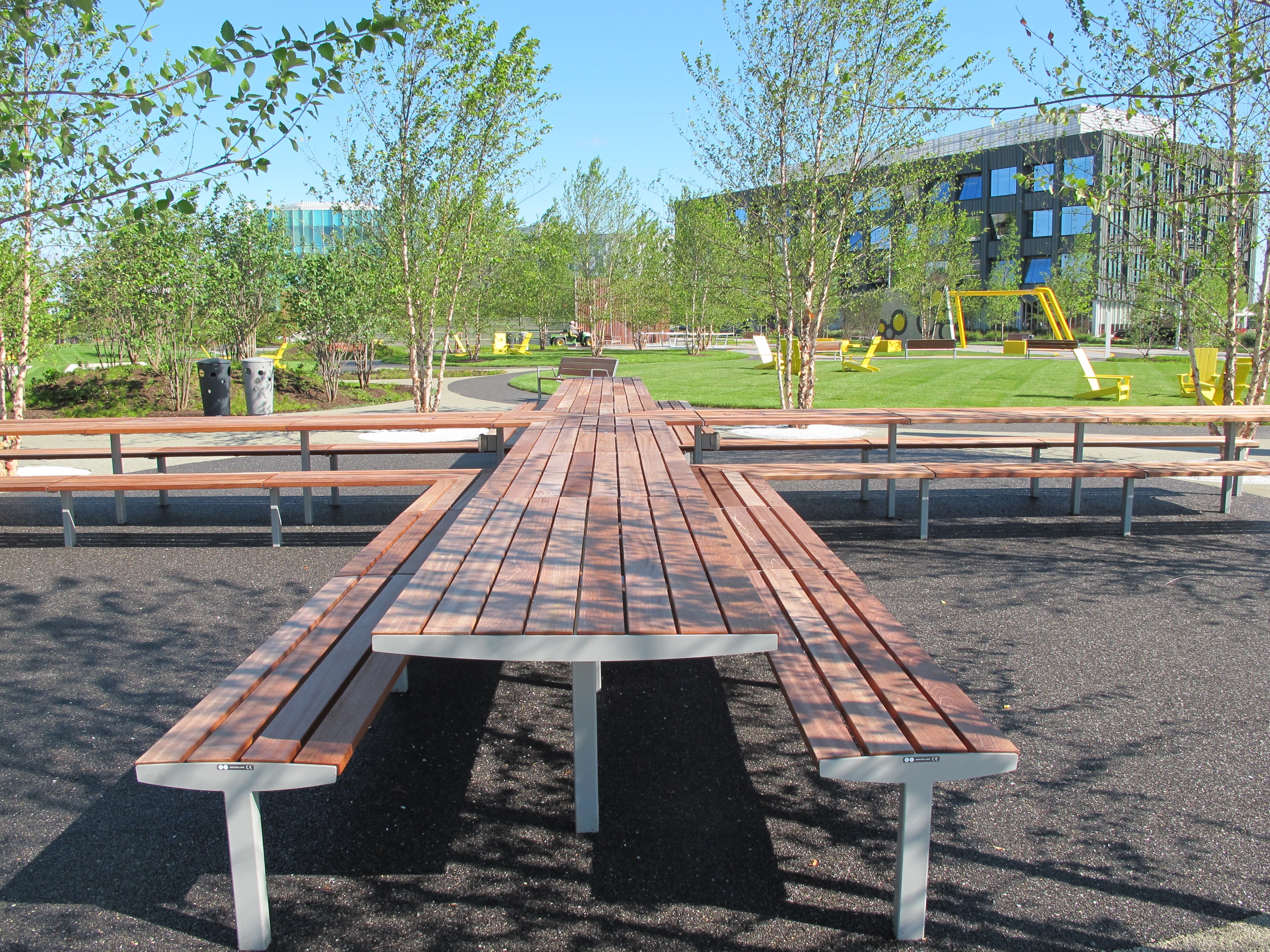 An X-shaped table could be for lunch or conferences