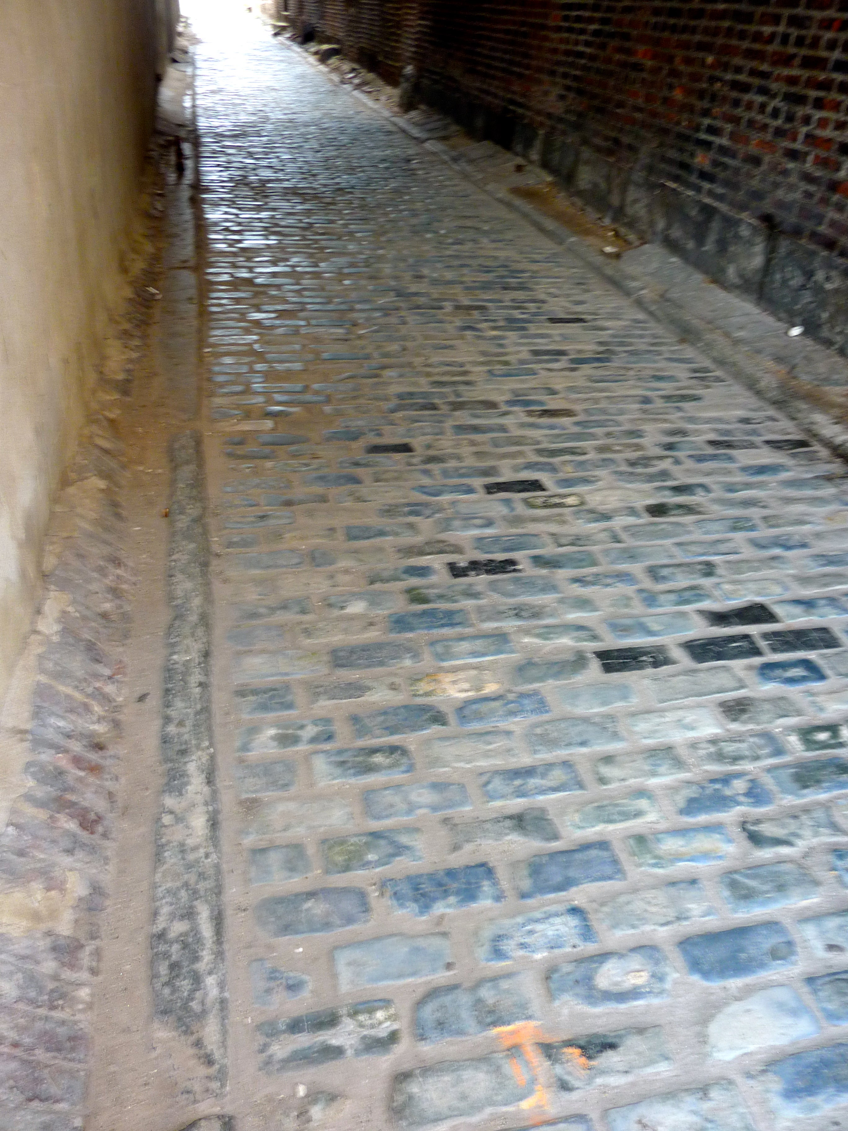 Greco/Glazed blue granite, Filbert St., Old City