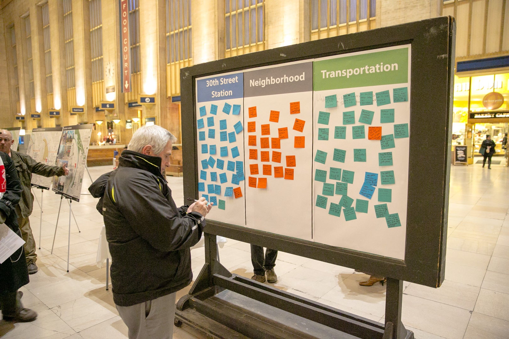 District Plan open house. Courtesy Amtrak/Chuck Gomez