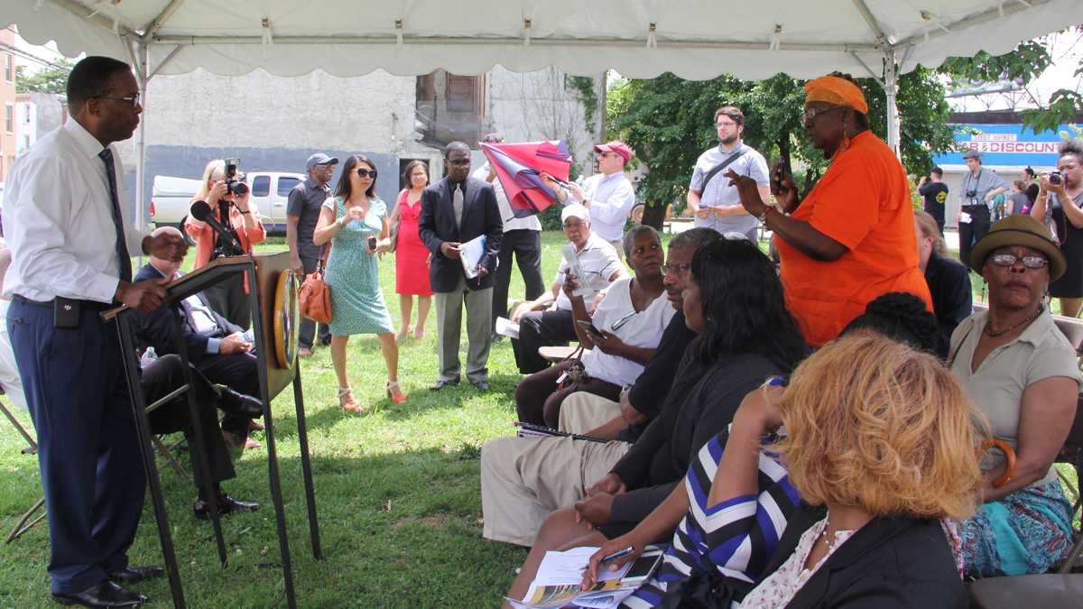 City Council President Darrell Clarke addresses the concerns of Francisville residents who fear they will be priced out of their neighborhoods by developers. (Emma Lee/WHYY)